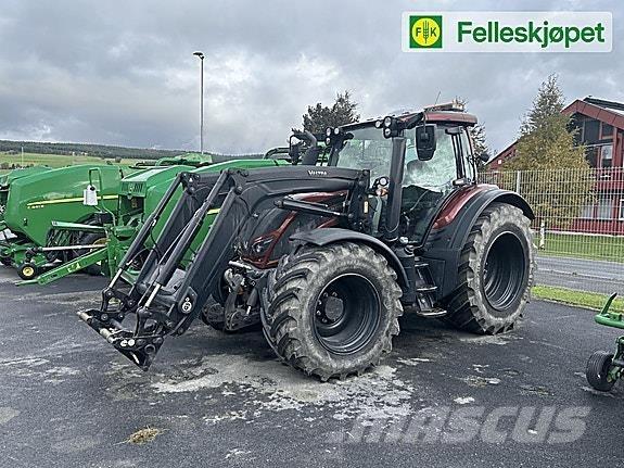 Valtra N174 Traktori