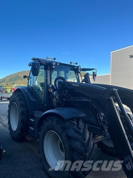 Valtra N174D Traktori