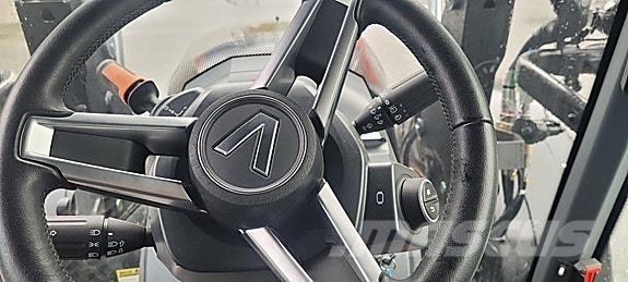 Valtra N175 Traktori