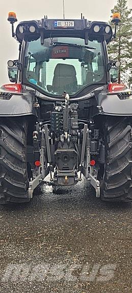 Valtra N175 Traktori