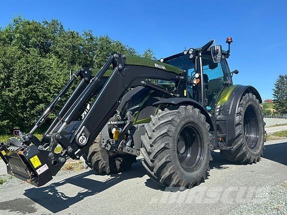 Valtra N175D Traktori