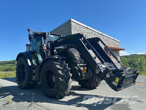 Valtra N175D Traktori