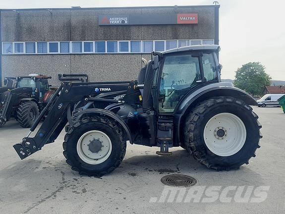 Valtra T174EA Traktori