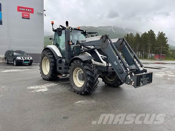 Valtra T174V Traktori