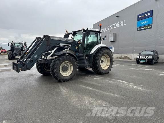 Valtra T174V Traktori