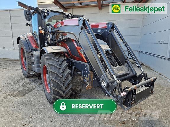 Valtra T235 Traktori