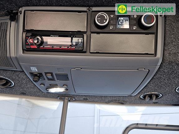 Valtra T235 Traktori