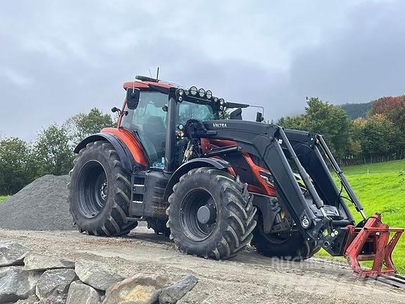 Valtra T235D Traktori