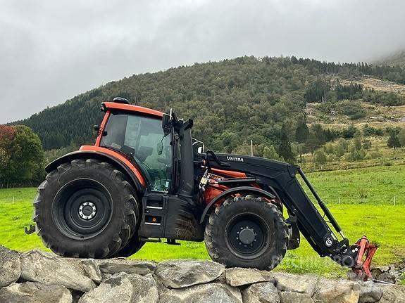 Valtra T235D Traktori
