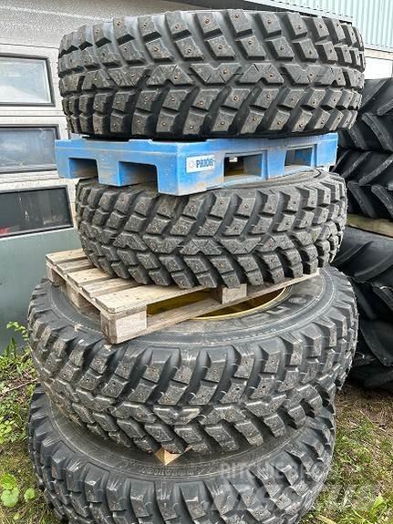 Vinterhjul til JD Ostali strojevi za ceste i snijeg