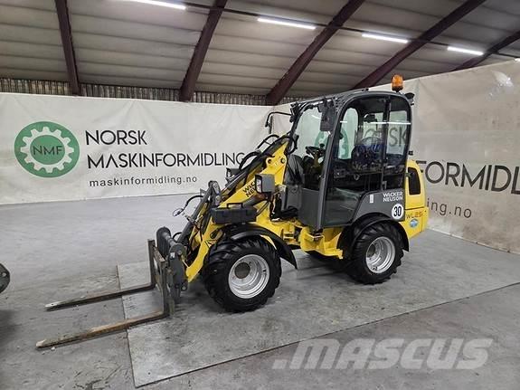Wacker Neuson WL25 Stroji za nošenje alata