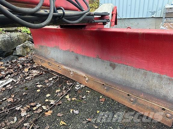   Ostali strojevi za ceste i snijeg