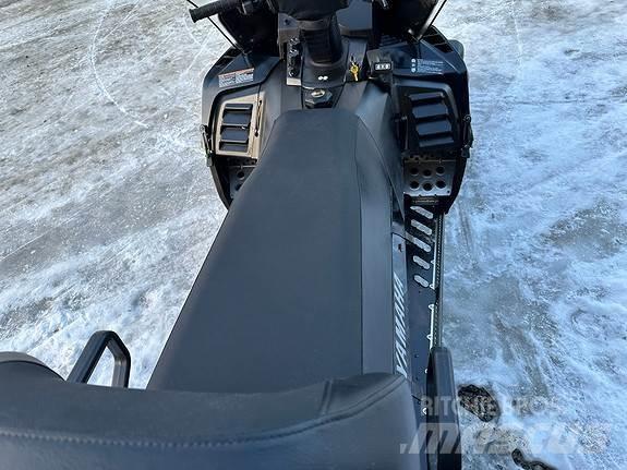 Yamaha Viking 5 Motorne sanjke