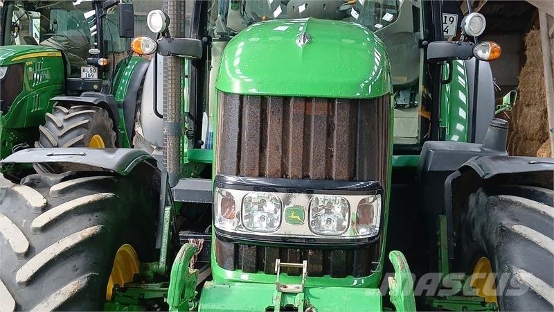 John Deere 7530 Traktori