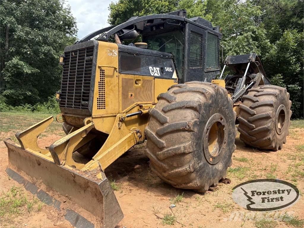 CAT 545C Skideri