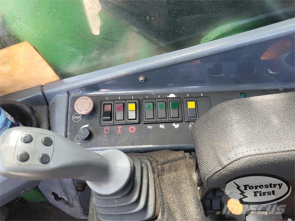 John Deere 753J Strojevi za sječu stabala