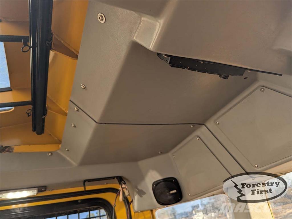 Tigercat 724G Strojevi za sječu stabala