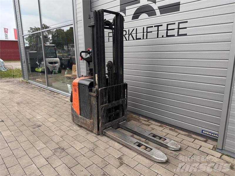 BT SPE125 Samopogonski ručni viličari