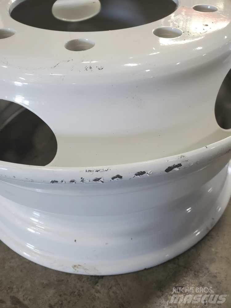 Ford F750 Gume, kotači i naplatci