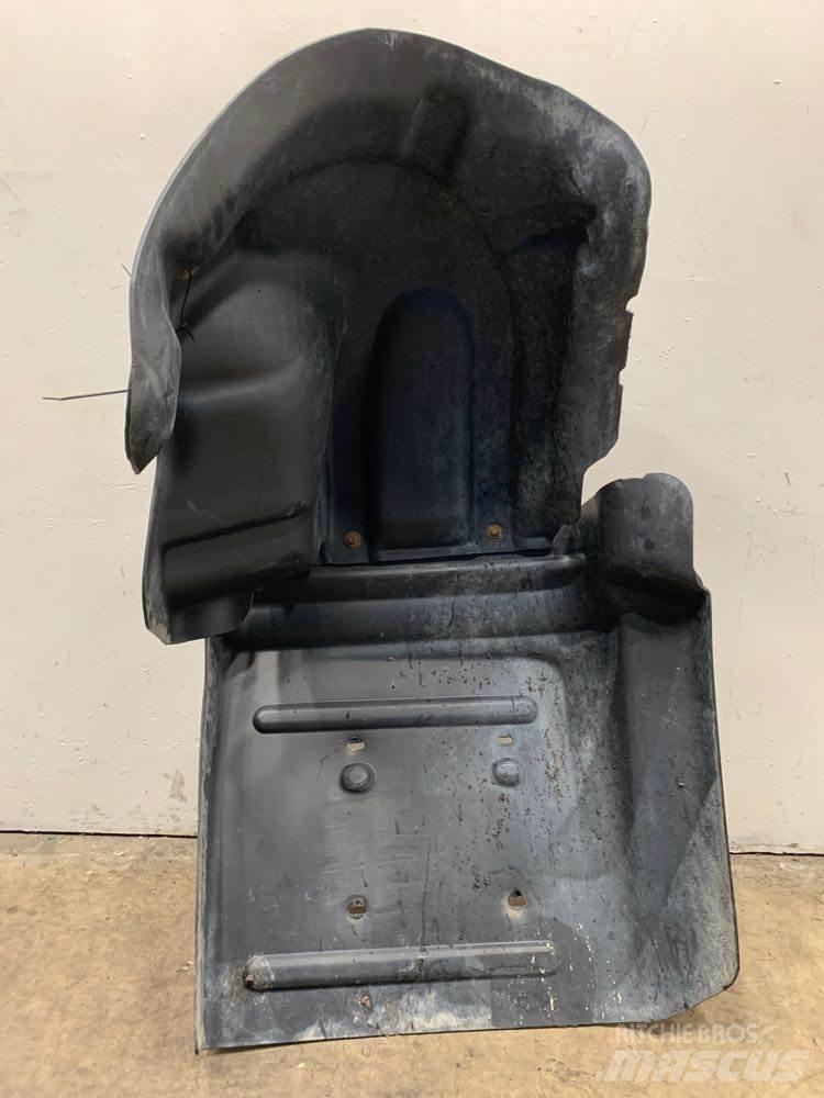 Mack CV713 Druge komponente