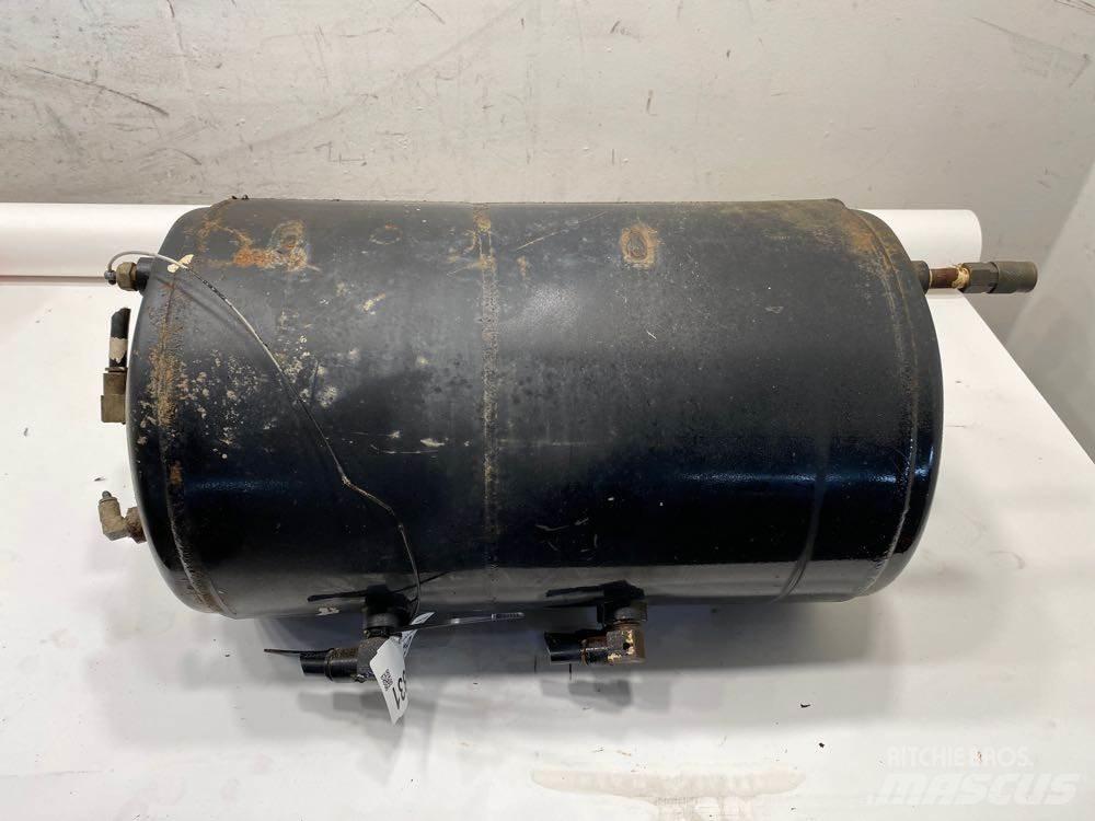 Mack CV713 Druge komponente