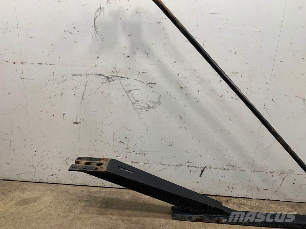 Volvo VNL Transport – ostalo