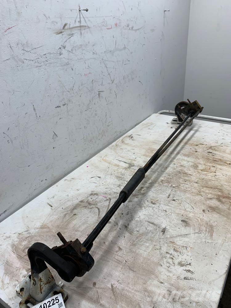 Volvo VNL Transport – ostalo