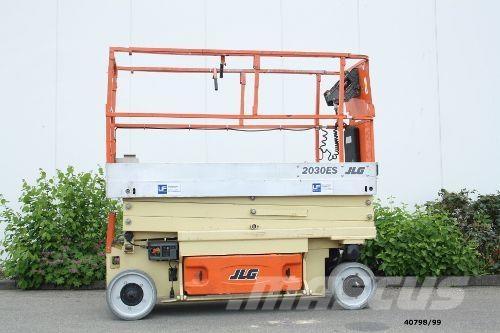 JLG 2030 ES Škaraste platforme