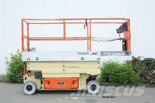 JLG 2030 ES Škaraste platforme