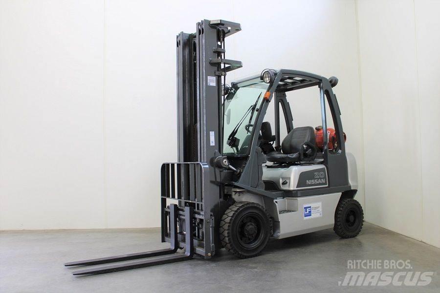 Nissan U1D2A20LQ Plinski viličari