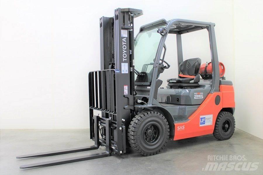 Toyota 02-8FGF25 Plinski viličari