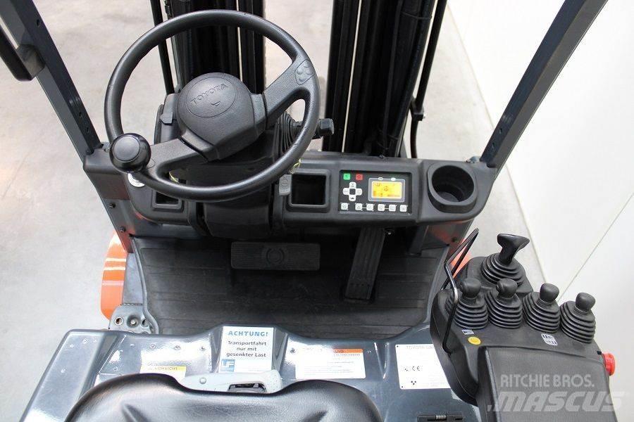 Toyota 8FBE 20 T Električni viličari