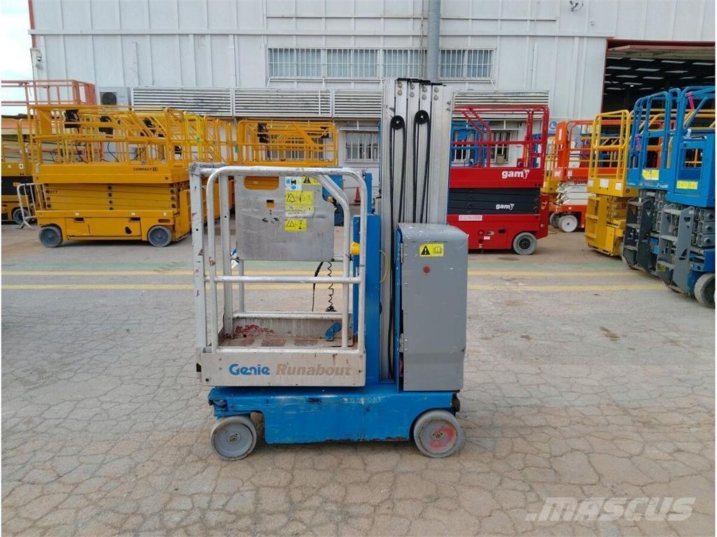 Genie GR-20 Mast climbing work platforms