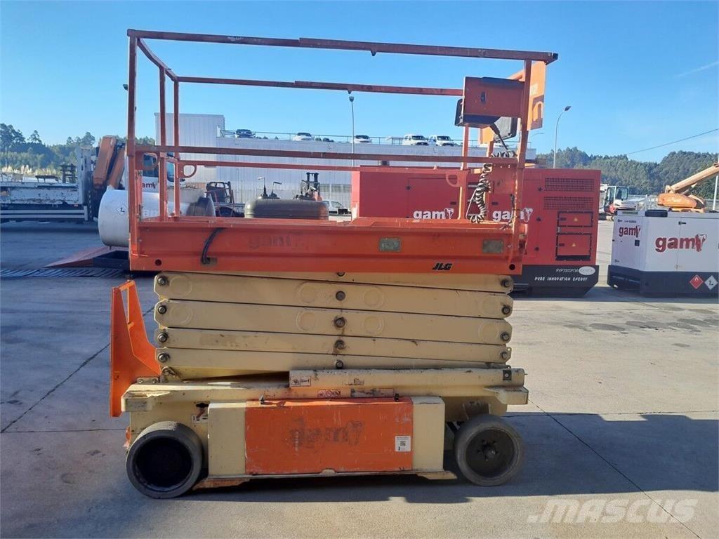 JLG 10RS Škaraste platforme