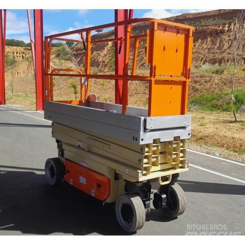 JLG 2030 ES Škaraste platforme