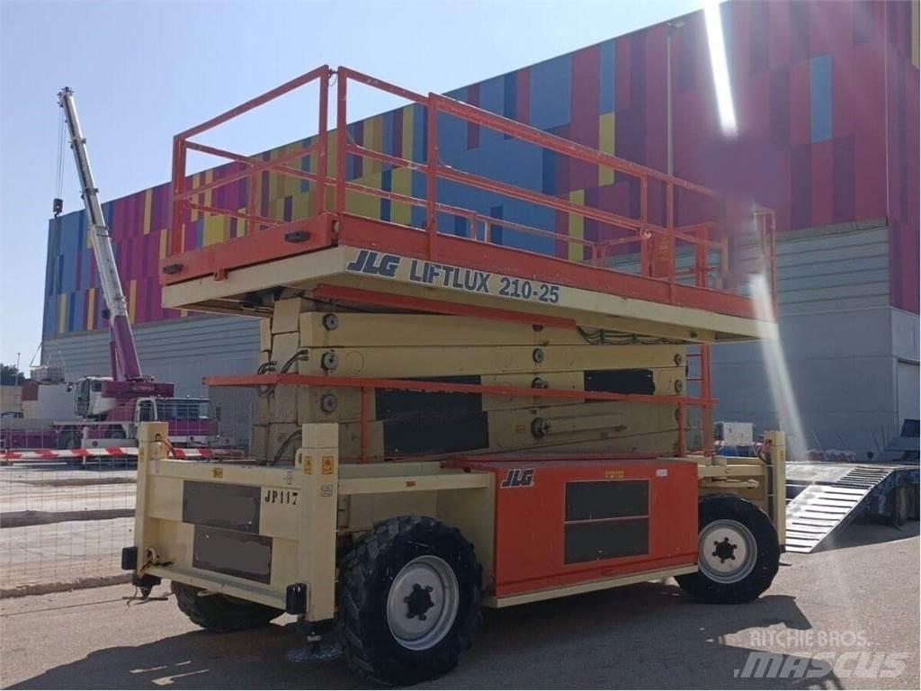 JLG 210-25 Škaraste platforme