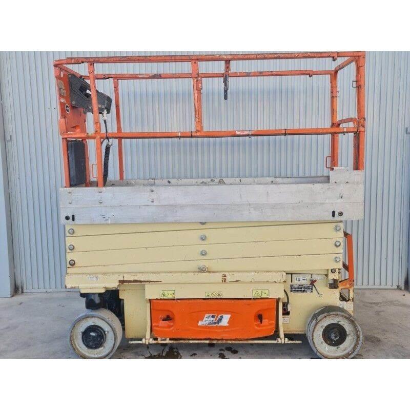 JLG 2630 ES Škaraste platforme