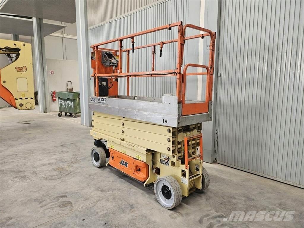 JLG 2630 ES Škaraste platforme