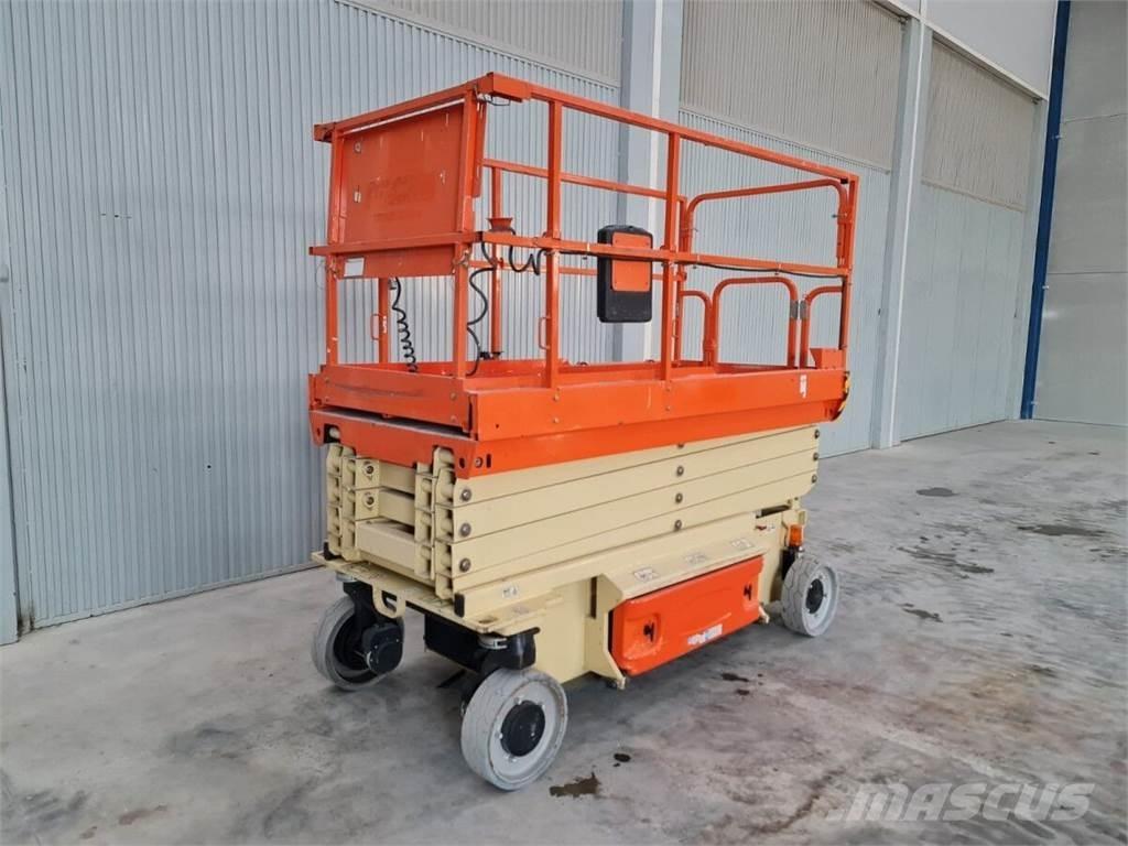 JLG 3246ES Škaraste platforme