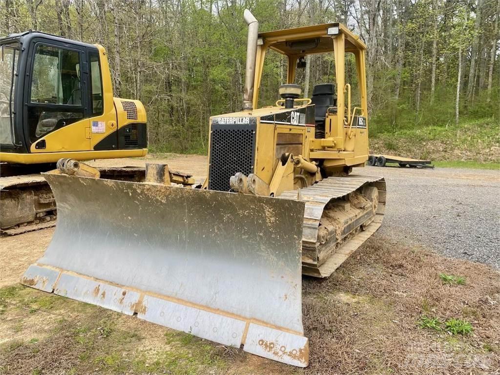 CAT D5C XL Buldožeri gusjeničari