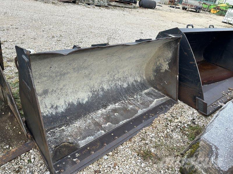 CAT 906H Utovarivači na kotačima