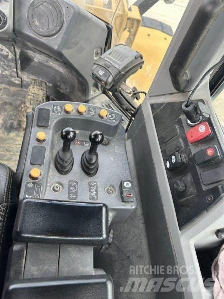 CAT 966M XE Utovarivači na kotačima