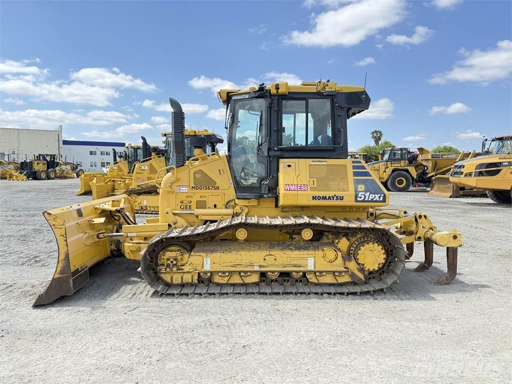 Komatsu D51PXi-24 Buldožeri gusjeničari