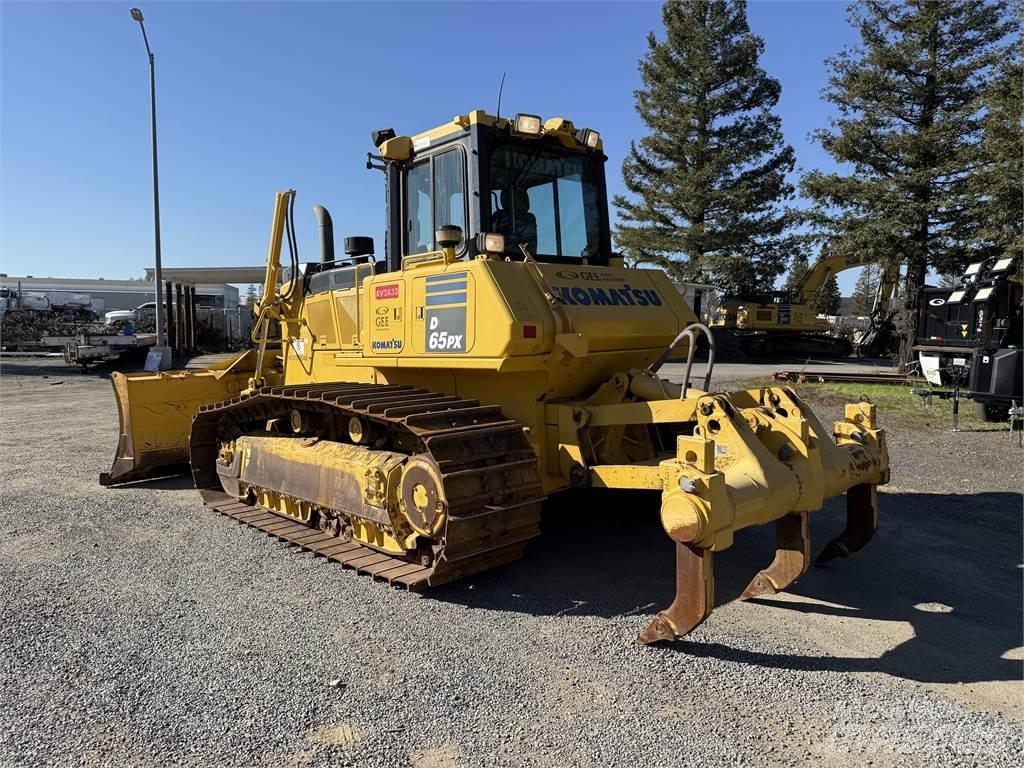 Komatsu D65PX-18 Buldožeri gusjeničari