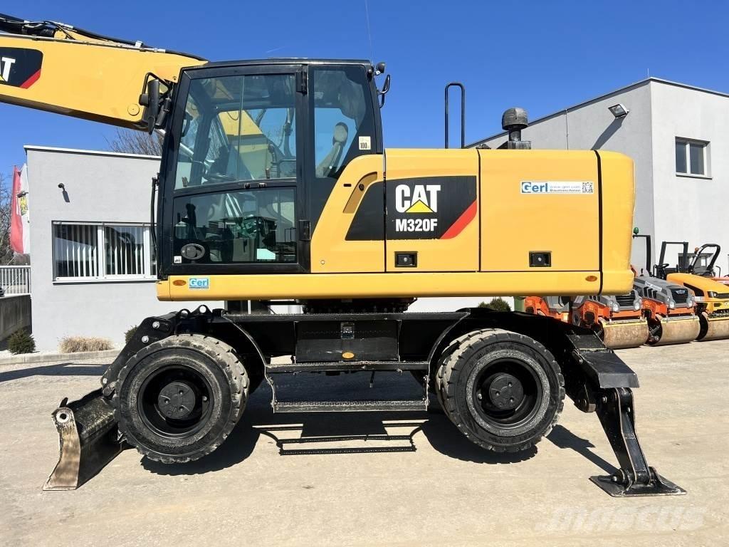 CAT M 320 F Bageri na kotačima