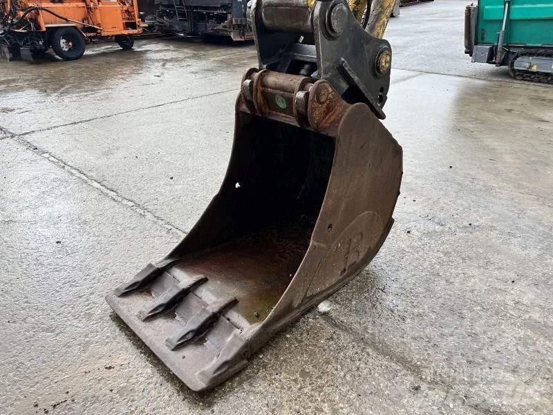 Komatsu PC 210-6K Bageri gusjeničari