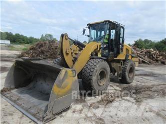CAT 938M Utovarivači na kotačima