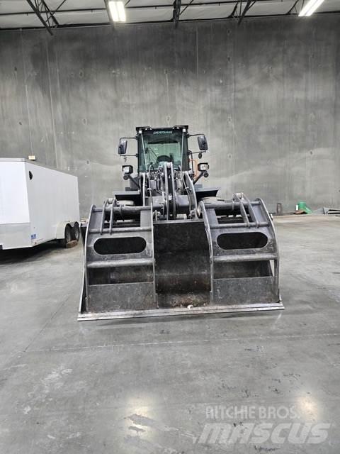 Doosan DL250-7 Utovarivači na kotačima
