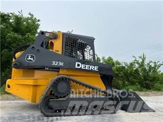 John Deere 323E Skid steer mini utovarivači
