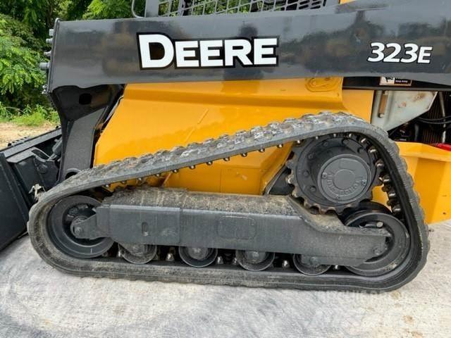 John Deere 323E Skid steer mini utovarivači